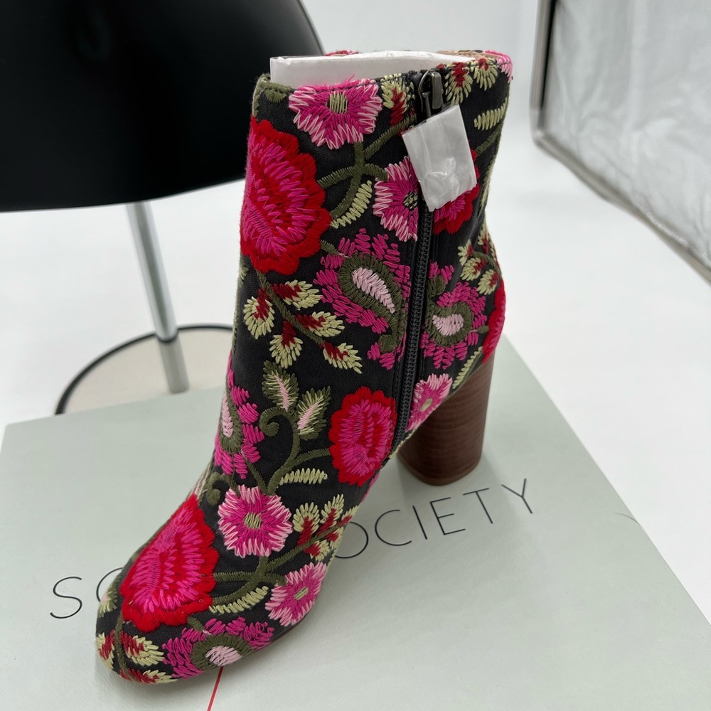 Sole Society Floral Embroidered Ankle Boots Black Pink Block Heel Women Size 5 - Picture 2 of 13